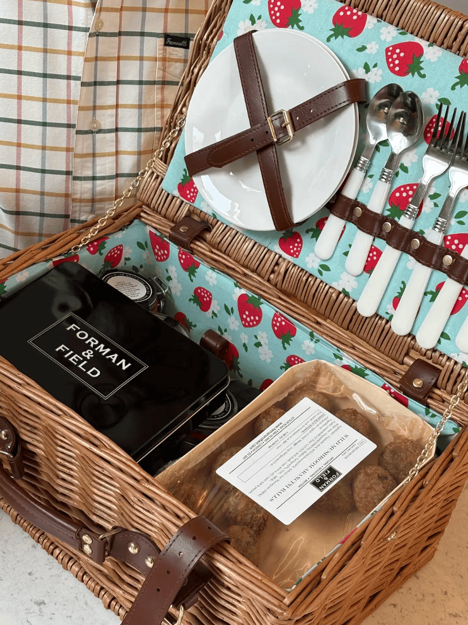 WHAT TO PUT IN A PICNIC BASKET? ACCORDING TO LANCE FORMAN.